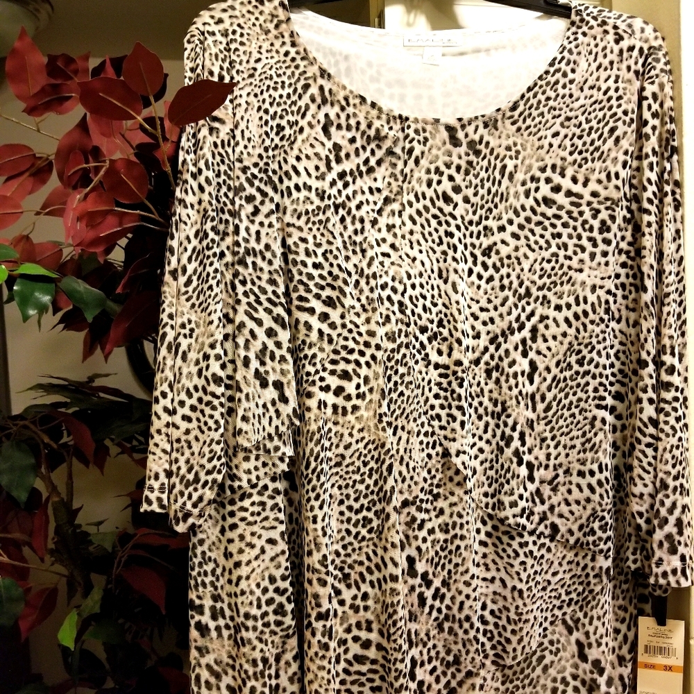 NWT Emaline🖤blouse